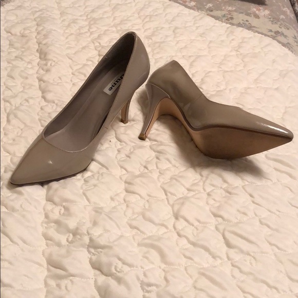 Pointed Nude Heels - Picture 3 of 4